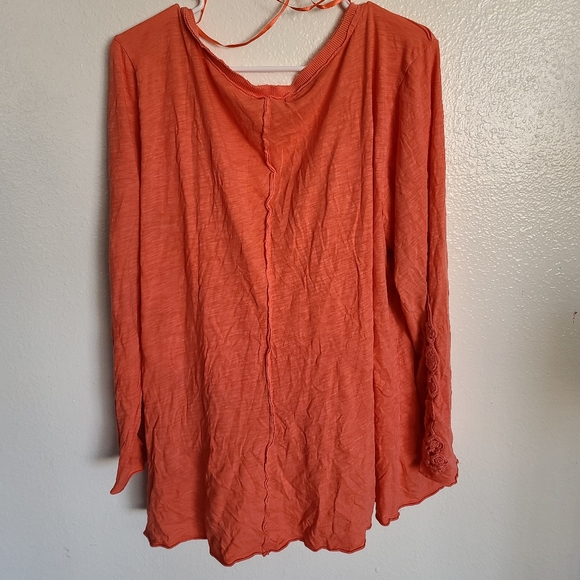 Twisted tees plus size long sleeve top - Picture 2 of 5